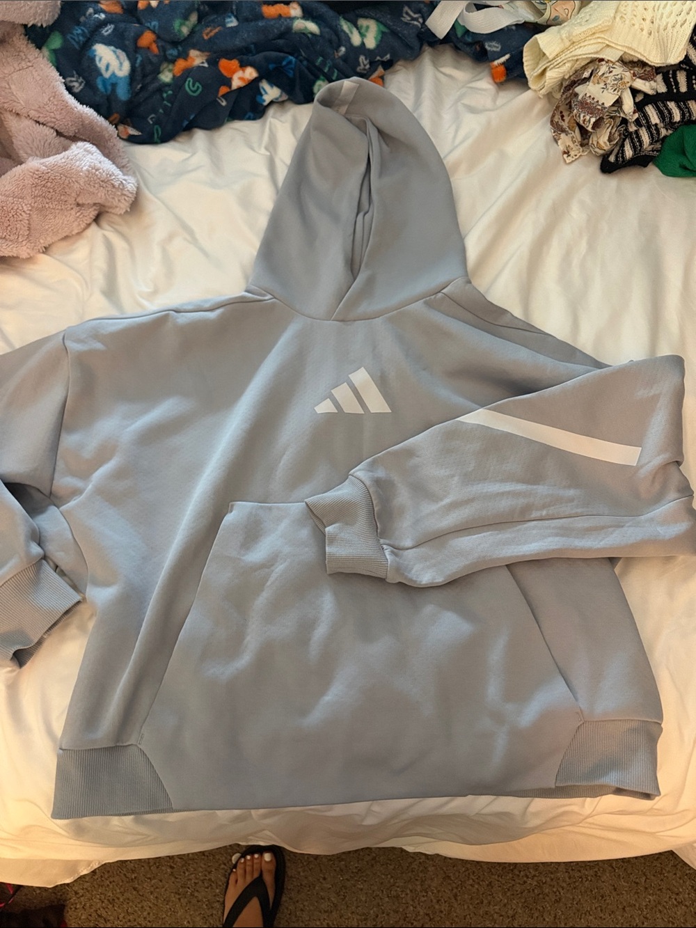 Adidas women’s hoodie size medium brand new